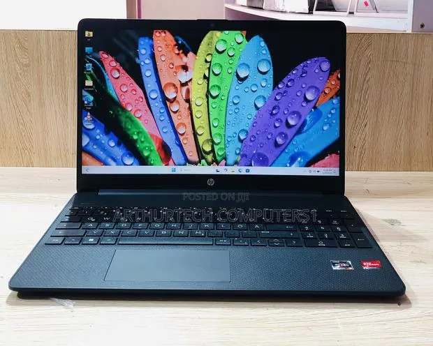 New Laptop HP 16GB AMD Ryzen 5 SSD 1T · Photo 1