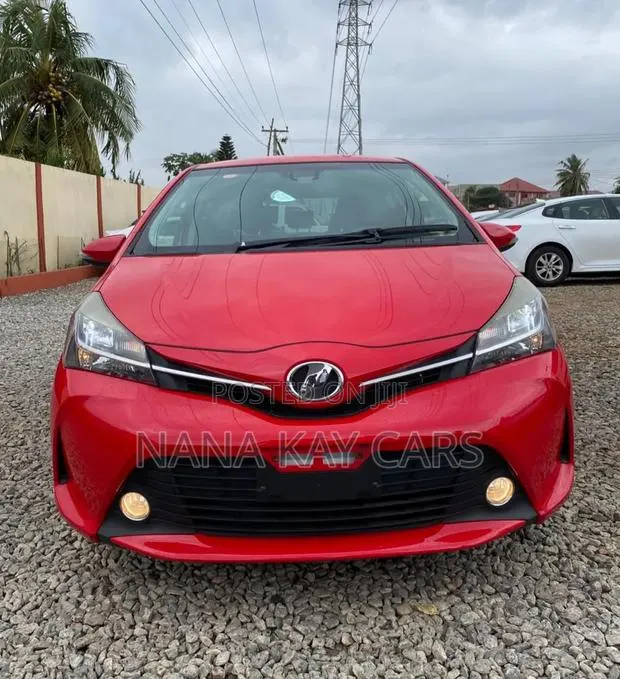 Toyota Vitz 1.3 AWD 5dr 2016 Red