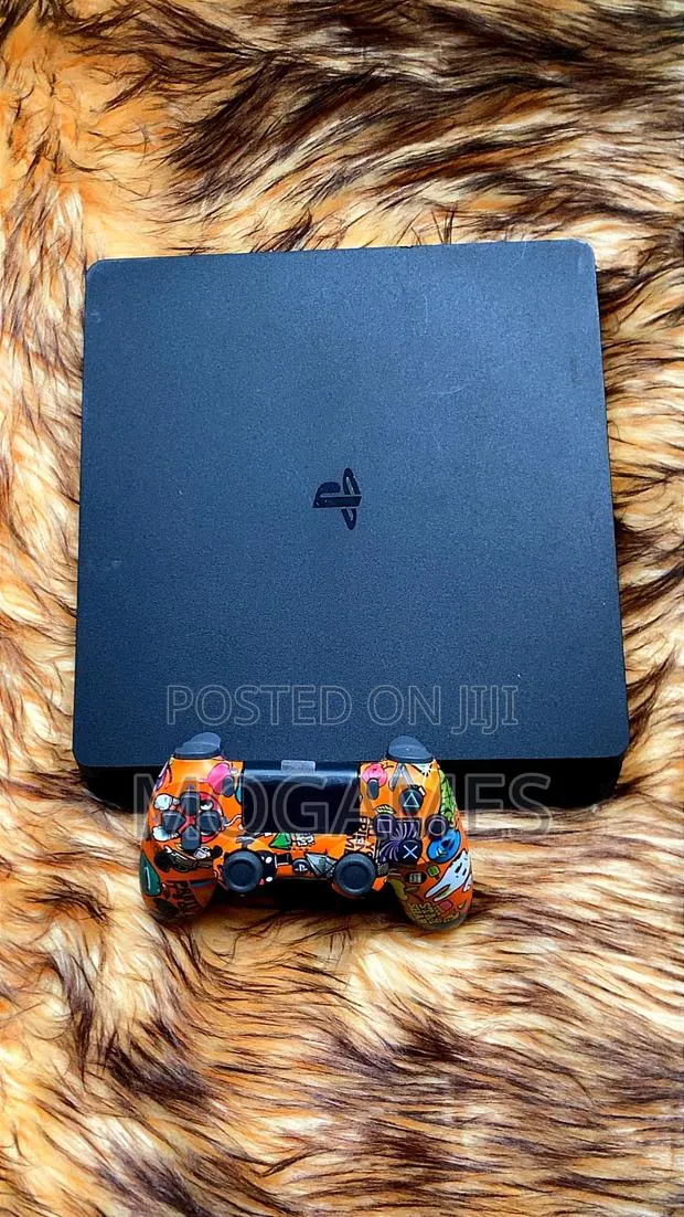 Ps4 Slim Console · Photo 1