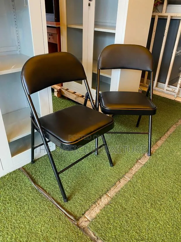 Leather Seat Event Chair · Photo 1