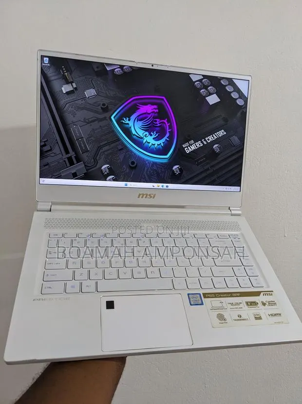 Laptop MSI P65 Creator 32GB Intel Core i7 SSD 512GB · Photo 1