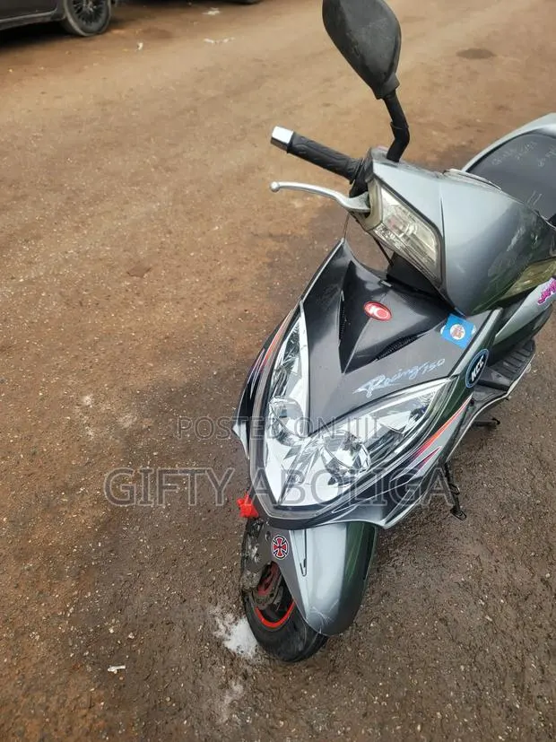 Kymco 2014 Gray · Photo 1