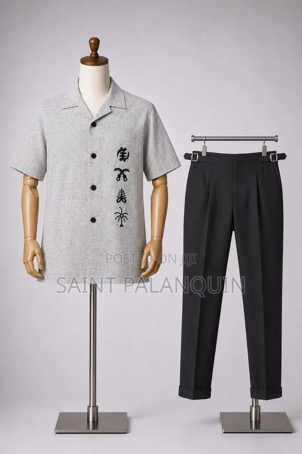 Men's Two-Piece Set Featurin a Light Grey Short-Sleeve Button-Up Shirt · Photo 1