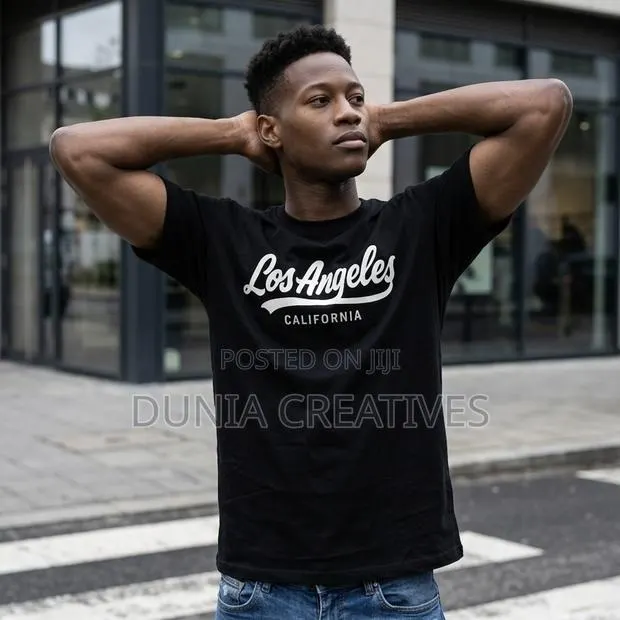 Casual Black T-Shirt | Los Angeles California Print · Photo 1