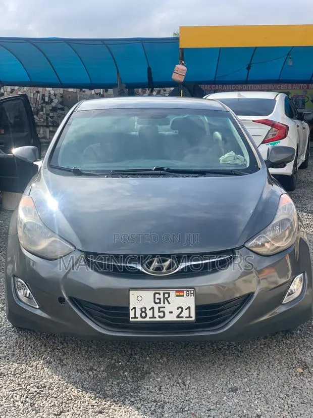 Hyundai Elantra GLS Sedan FWD (1.8L 4cyl 6M) 2013 Gray · Photo 1