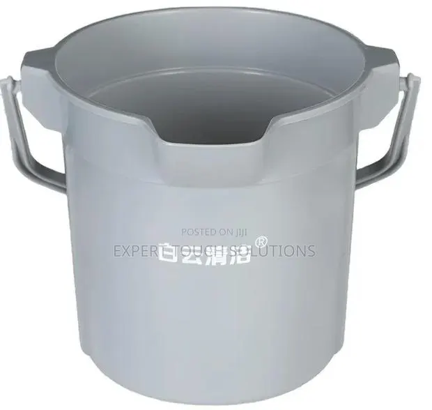 Round Cleaning Bucket · Photo 1
