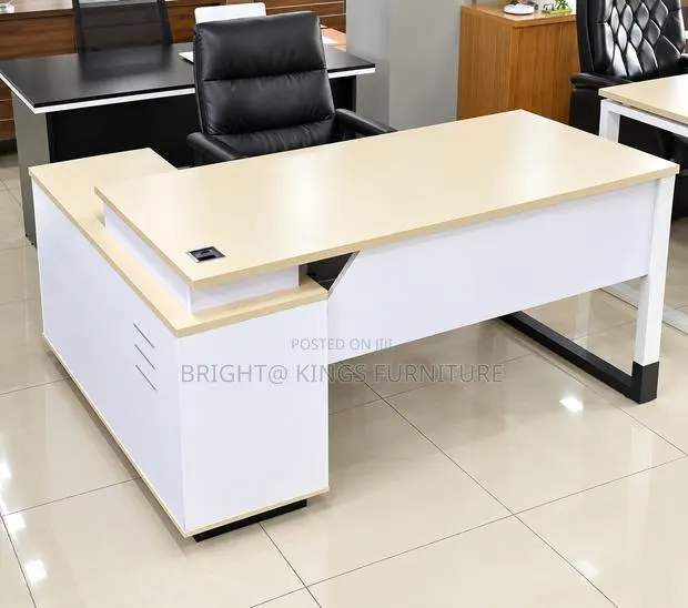 L Shape Executive Desk · Photo 1