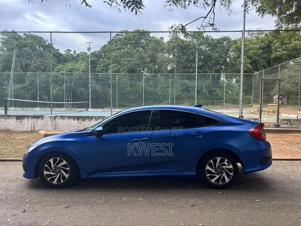 Honda Civic EX Sedan 2018 Blue · Photo 1