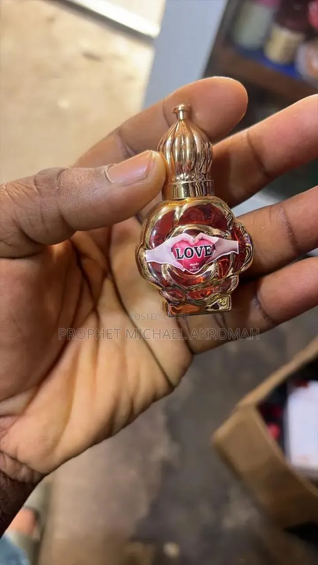 Love Spell Oil · Photo 1
