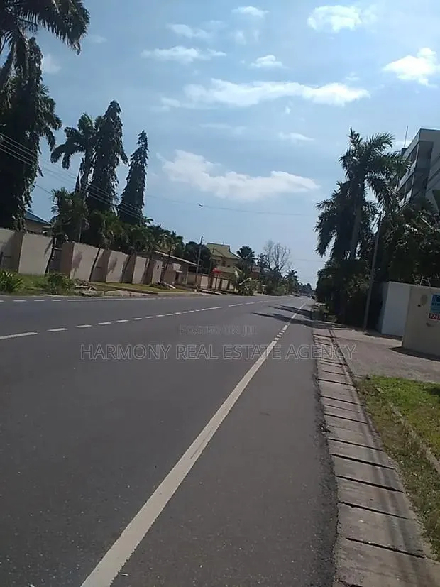 5bdrm House in Airport Residential Area for rent · Photo 1