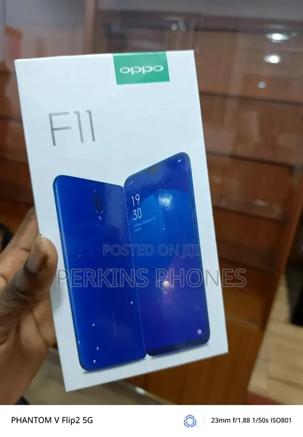 New Oppo F11 256 GB Blue · Photo 1