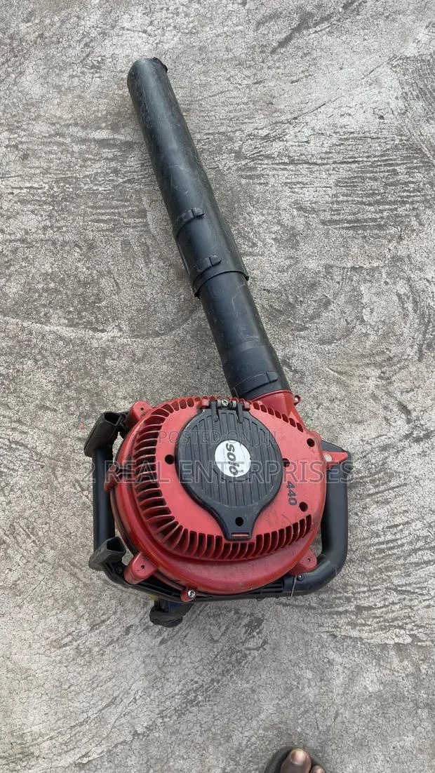 Garden Petrol Blower · Photo 1