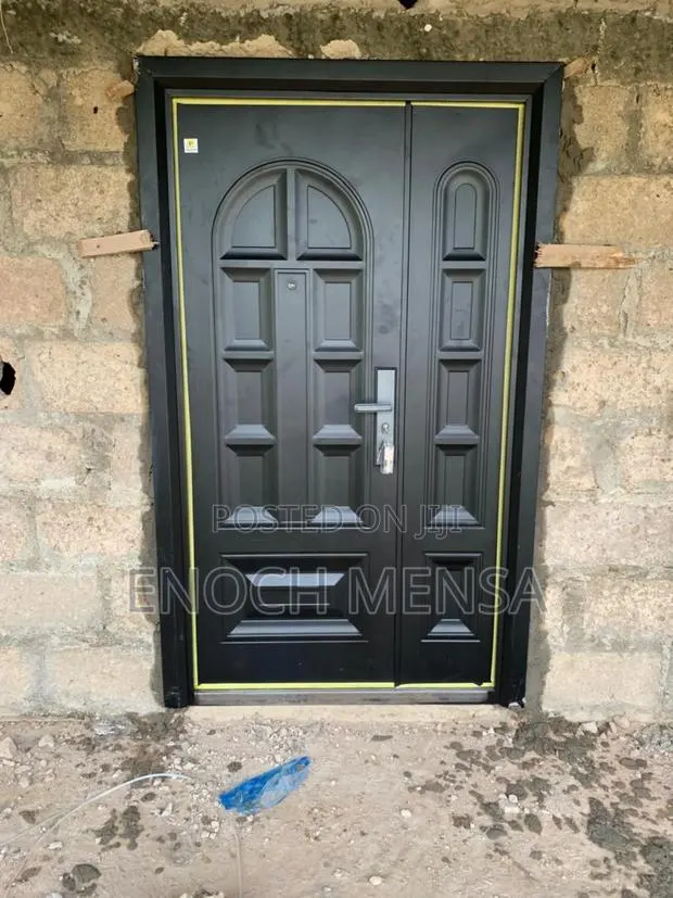 11⁄2 Promotion Door · Photo 1