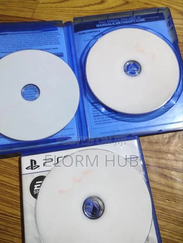 PS4 Jailbreak CDs Available · Photo 1