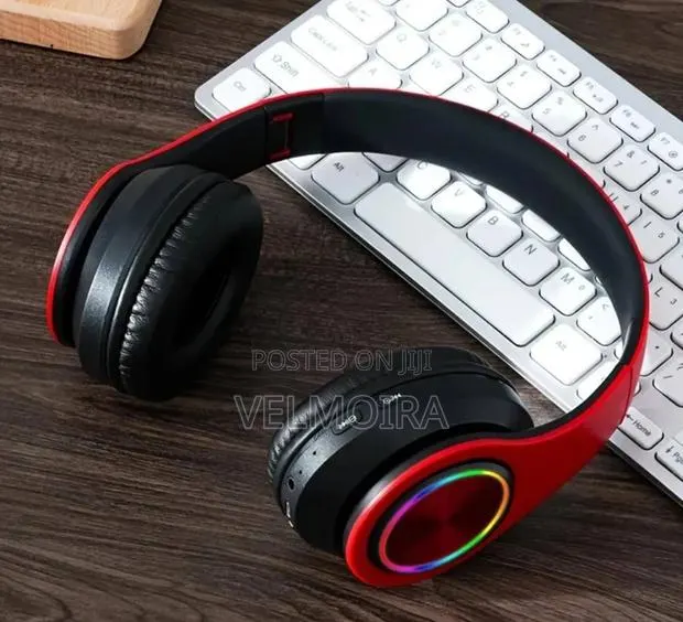 Headphones · Photo 1