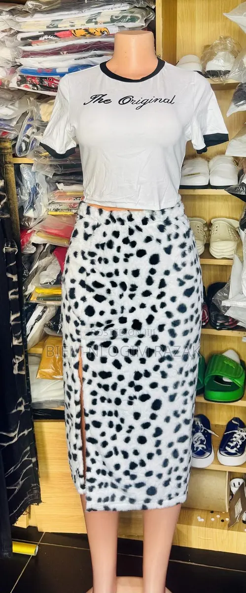 Ladies Beautiful Skirt N Top (Two Piece) Available · Photo 1