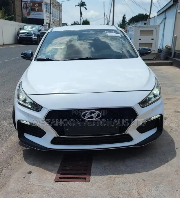Hyundai i30 2016 White · Photo 1