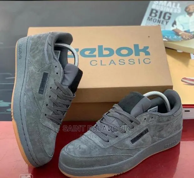 Reebok Snks · Photo 1