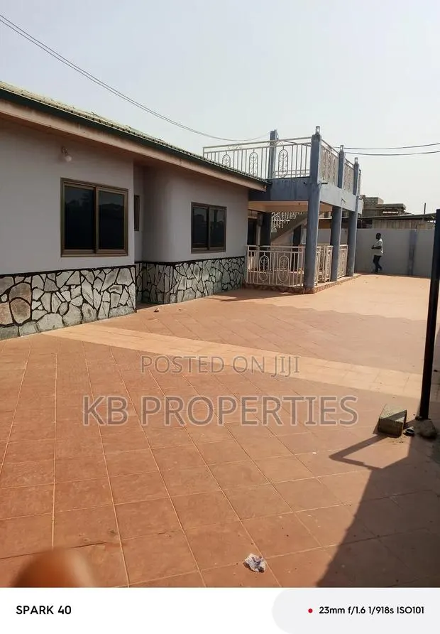 6bdrm House in Kb Properties, Spintex for rent · Photo 1