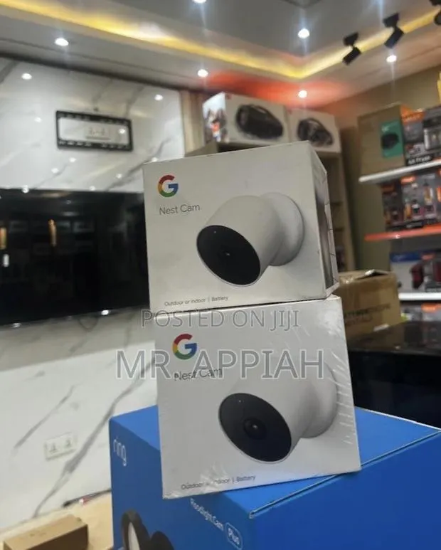 Classic Design Google Nest Cam Outdoor or Indoor, Battery · Photo 1