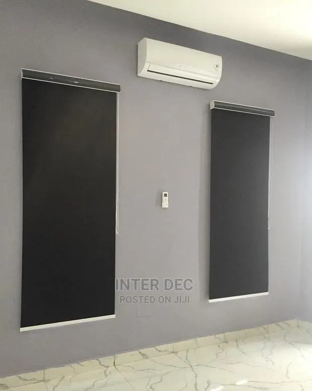 Executive Luxurious Roller Blinds Curtains · Photo 1