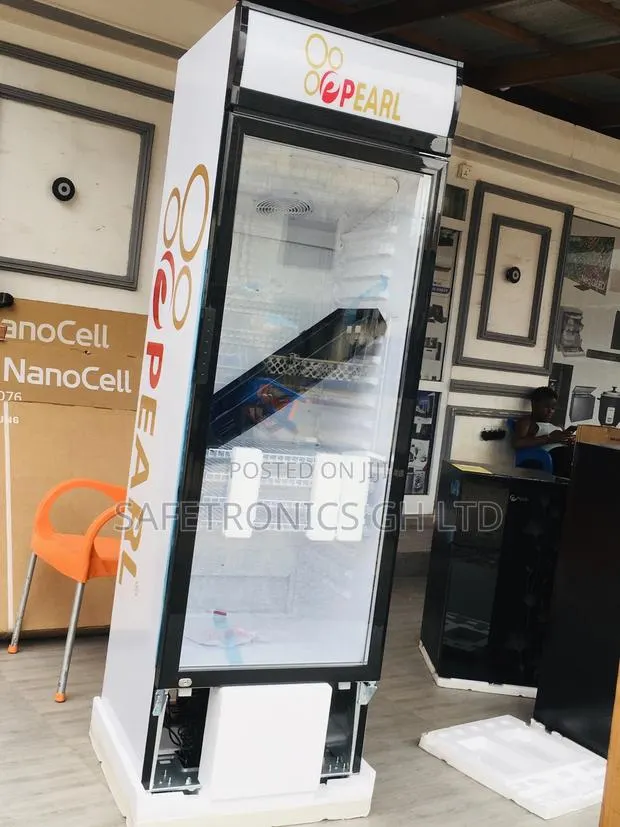 Lasting Glass Singledoor Pearl PVC-424-2B Display Fridge · Photo 1