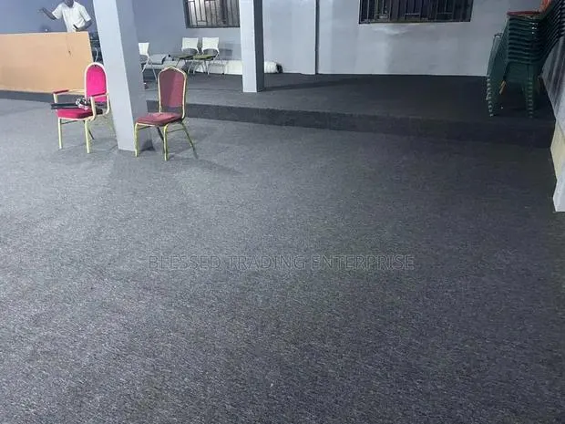 Plain Gray Woolen Carpet for Church Auditorium and Platforms · Photo 1