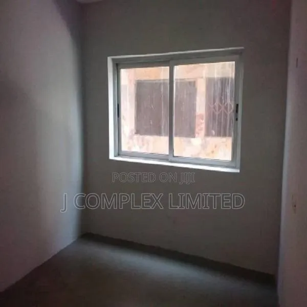 5bdrm House in Coffee Shop Area for sale · Photo 1