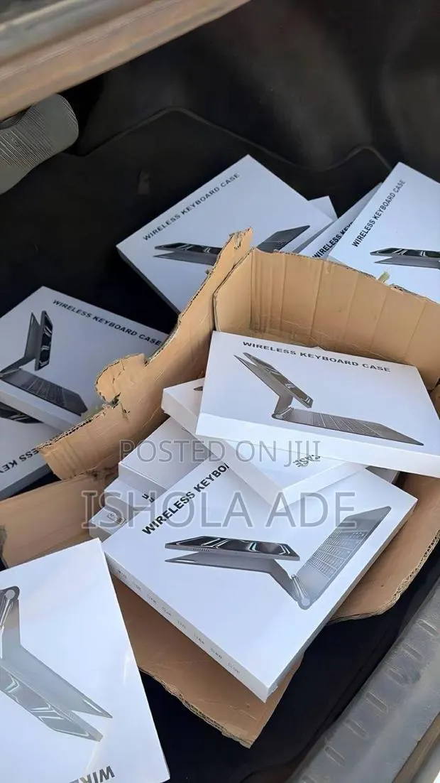 iPad Pro 12.9 Inches Wireless Blutooth Keyboard · Photo 1