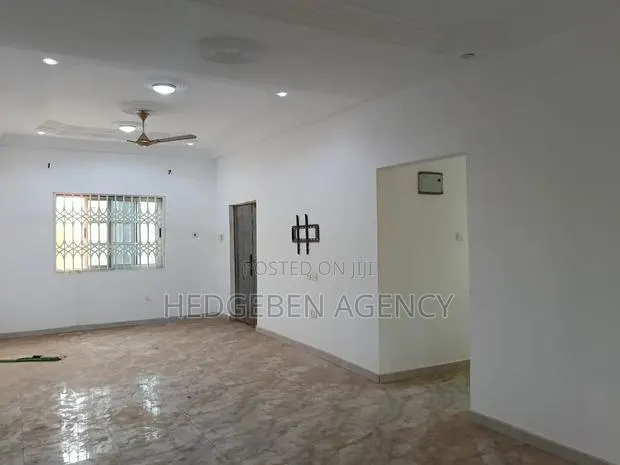3bdrm Apartment in Adenta, Housing Down for rent · Photo 1