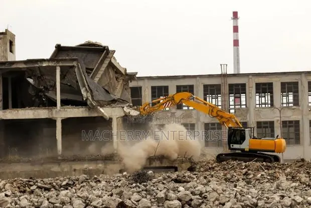 Demolishing/Concreate Breaker Compressor and Container House for Rent · Photo 1