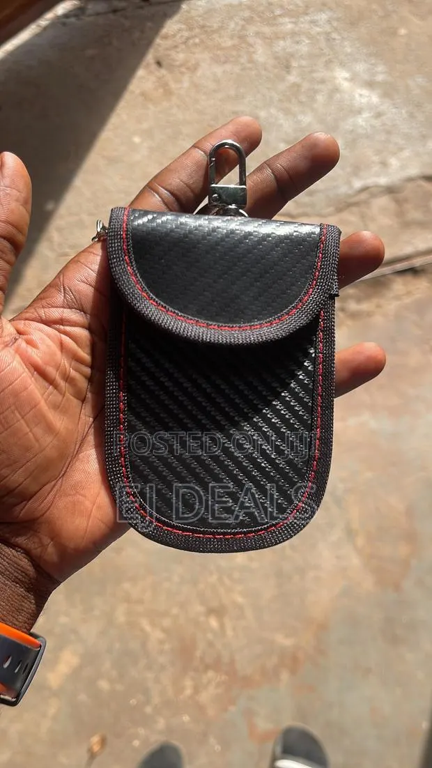 Faraday Pouch · Photo 1