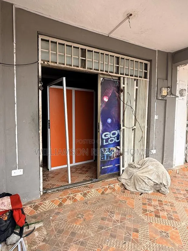Affordable Road Side Shop/Store/Showroom/Office Space/Warehous,spintex · Photo 1