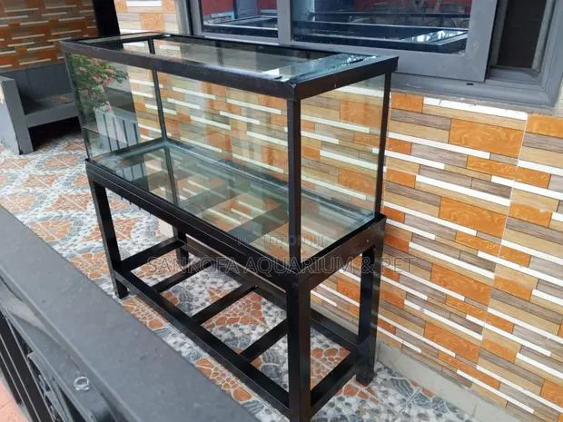 4 Feet Aquarium With Stand · Photo 1