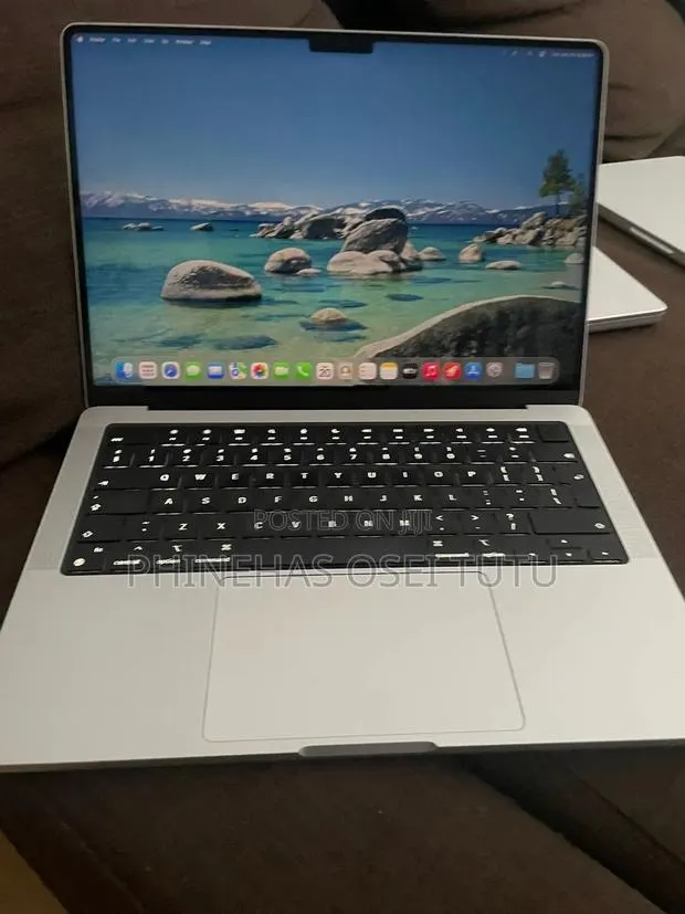 Laptop Apple MacBook Pro 2021 M1 16GB Apple M1 Pro SSD 512GB · Photo 1