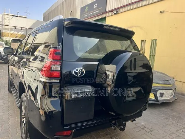 Toyota Land Cruiser Prado 4.0 Petrol TX-L 2022 Black · Photo 1