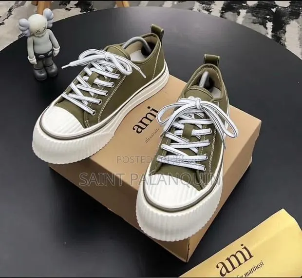 Ami Paris Canvas · Photo 1