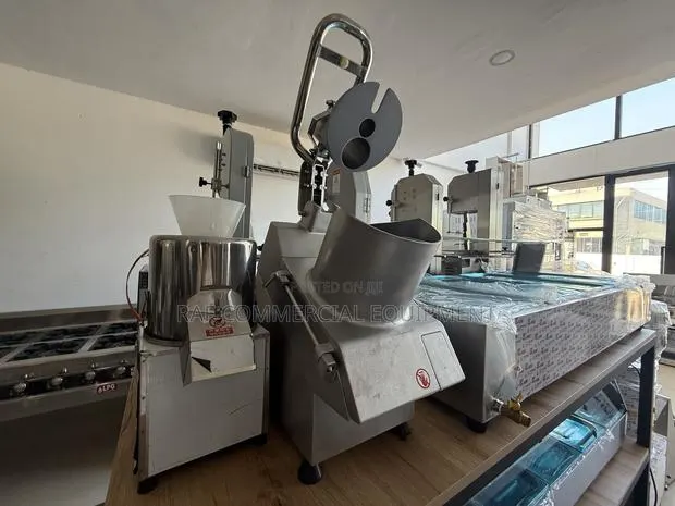 Commercial Plantain Slicer/ Vegetable Cutter · Photo 1