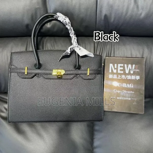 Cooperate Bag for Big Girls · Photo 1