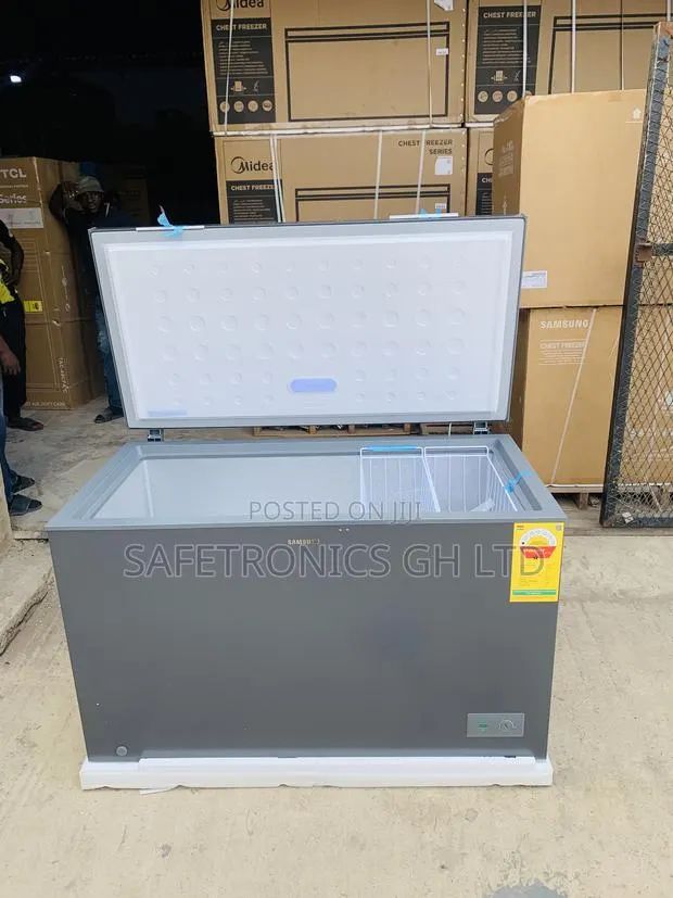 Most Adorable Grey Samsung 371l Chest Freezer (Model Ri70f37v1gagh) · Photo 1