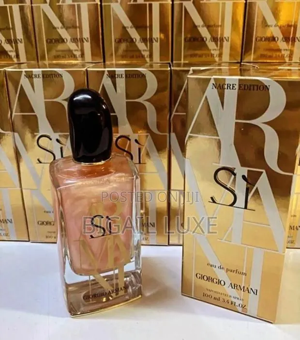 Giorgio Armani Si Perfume · Photo 1