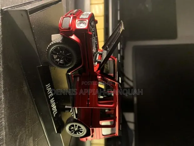 Brabus G63 Toycar (Diecast Model) · Photo 1