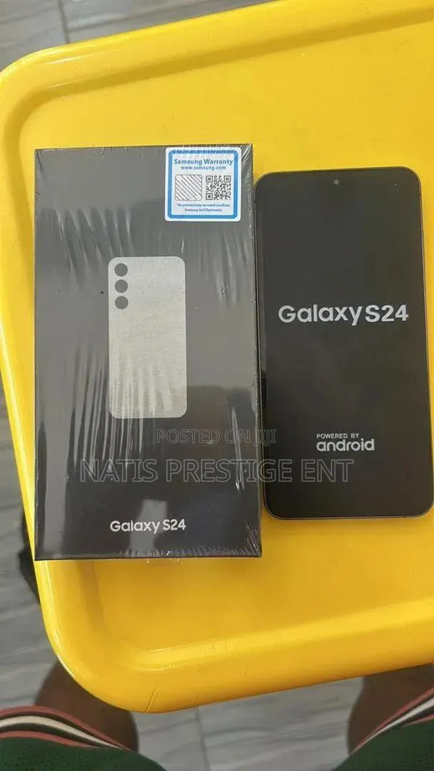 New Samsung Galaxy S24 128 GB Gold · Photo 1