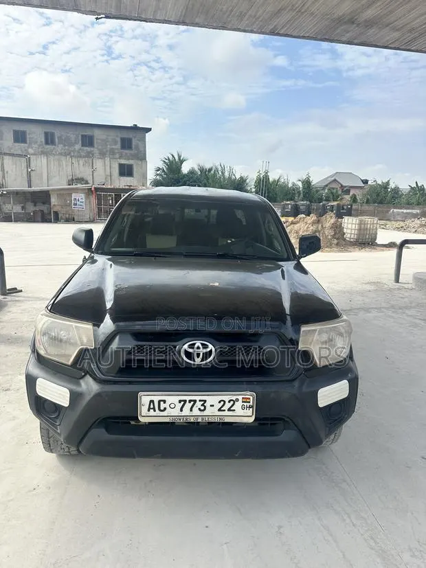 Toyota Tacoma PreRunner 4dr Double Cab 5.0 ft. SB (2.7L 4cyl 4A) 2015 · Photo 1