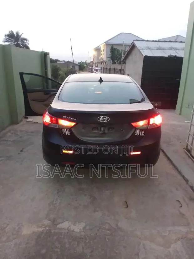 Hyundai Elantra 2011 Black · Photo 1