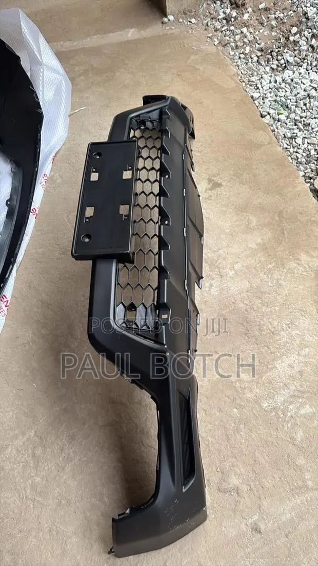 Honda CR-V 2017-2019 Down/Lower Bumper · Photo 1