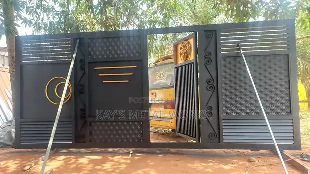 Gold Design Fence Gate · Photo 1