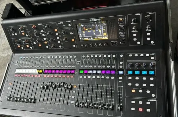 Midas 32chanels Digital Board · Photo 1