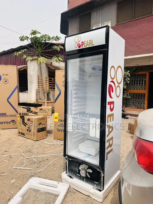 Free Standing PVC 316-2b —Pearl Display Fridge · Photo 1