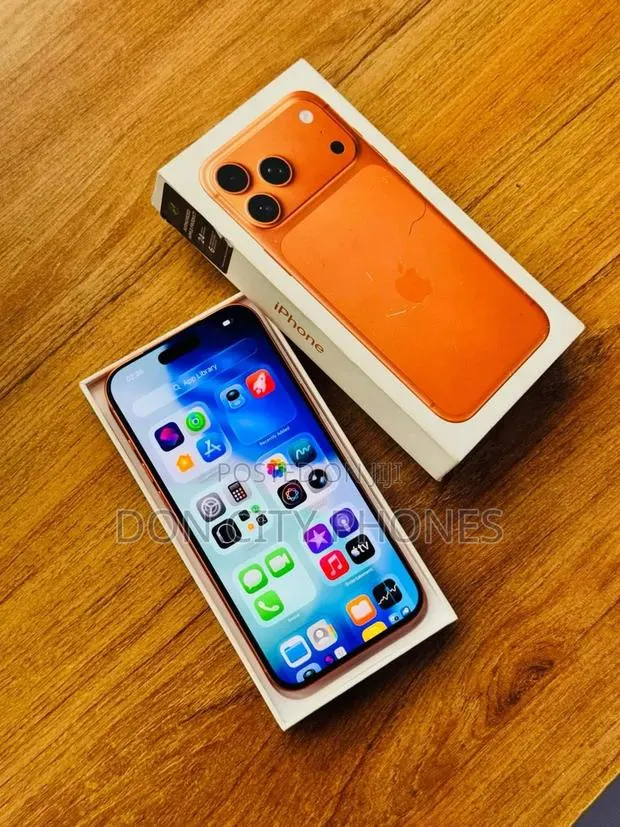 Apple iPhone 17 Pro Max 256 GB Orange · Photo 1